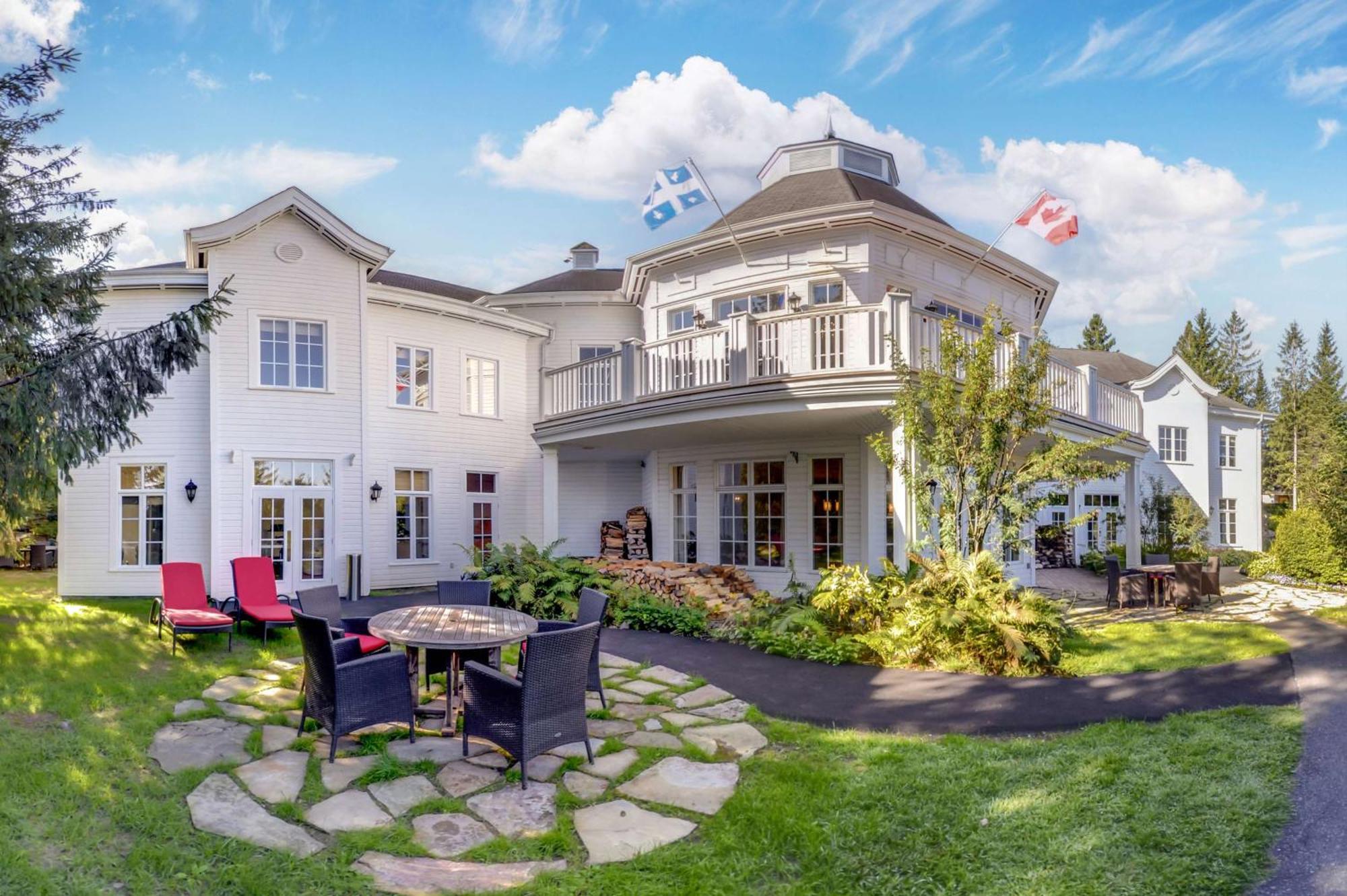 Hilton Grand Vacations Club Tremblant Canada Mont-Tremblant Exterior photo